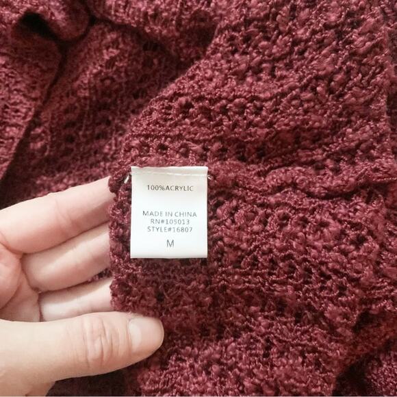 Andree By Unit Red Popover Sweater with Buttons Size M NWT - Picture 5 of 5